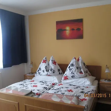 Schwarzenbacher Апартаменты *