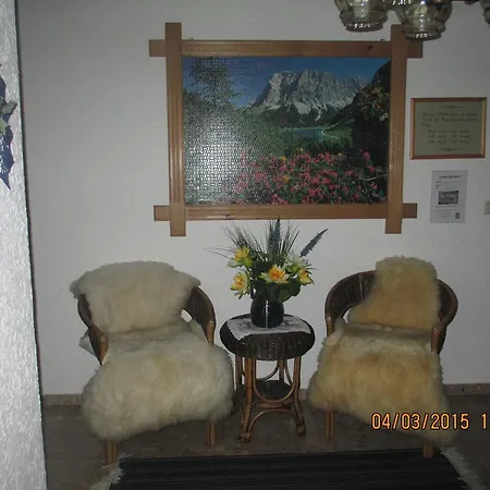 Schwarzenbacher Апартаменты *